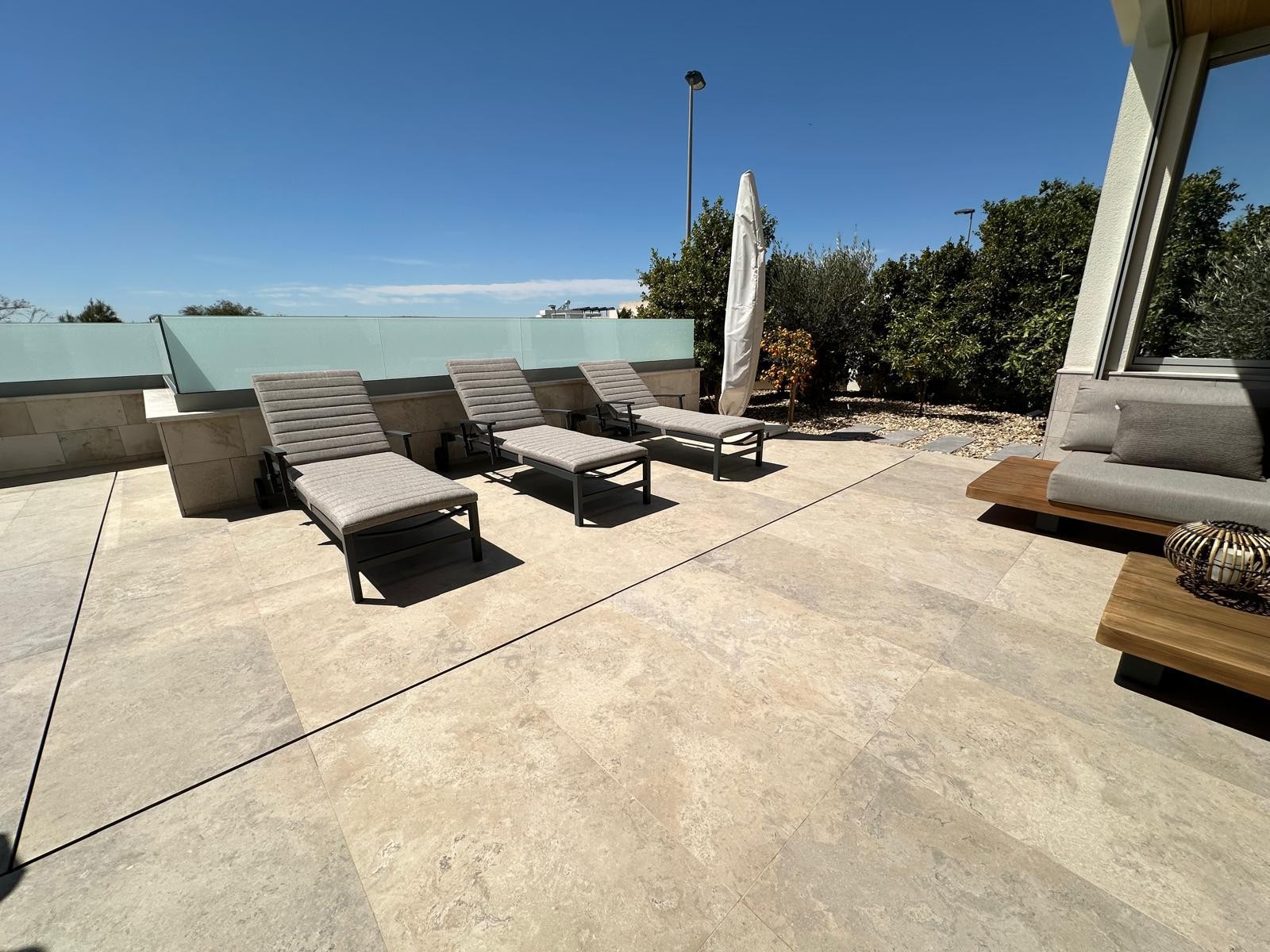 Terrace in villa for sale in Benijofar