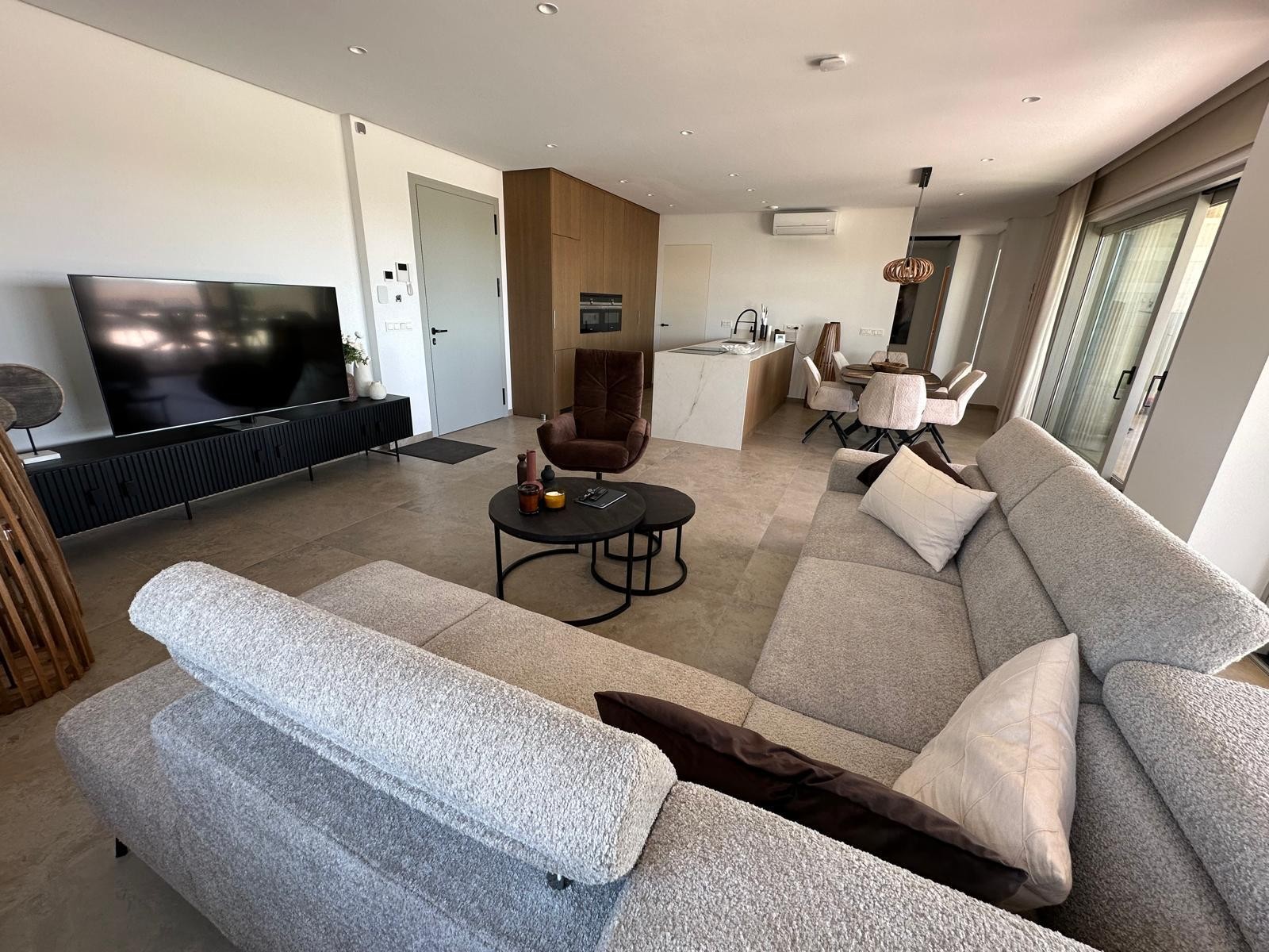 Bedroom in villa for sale in Benijofar