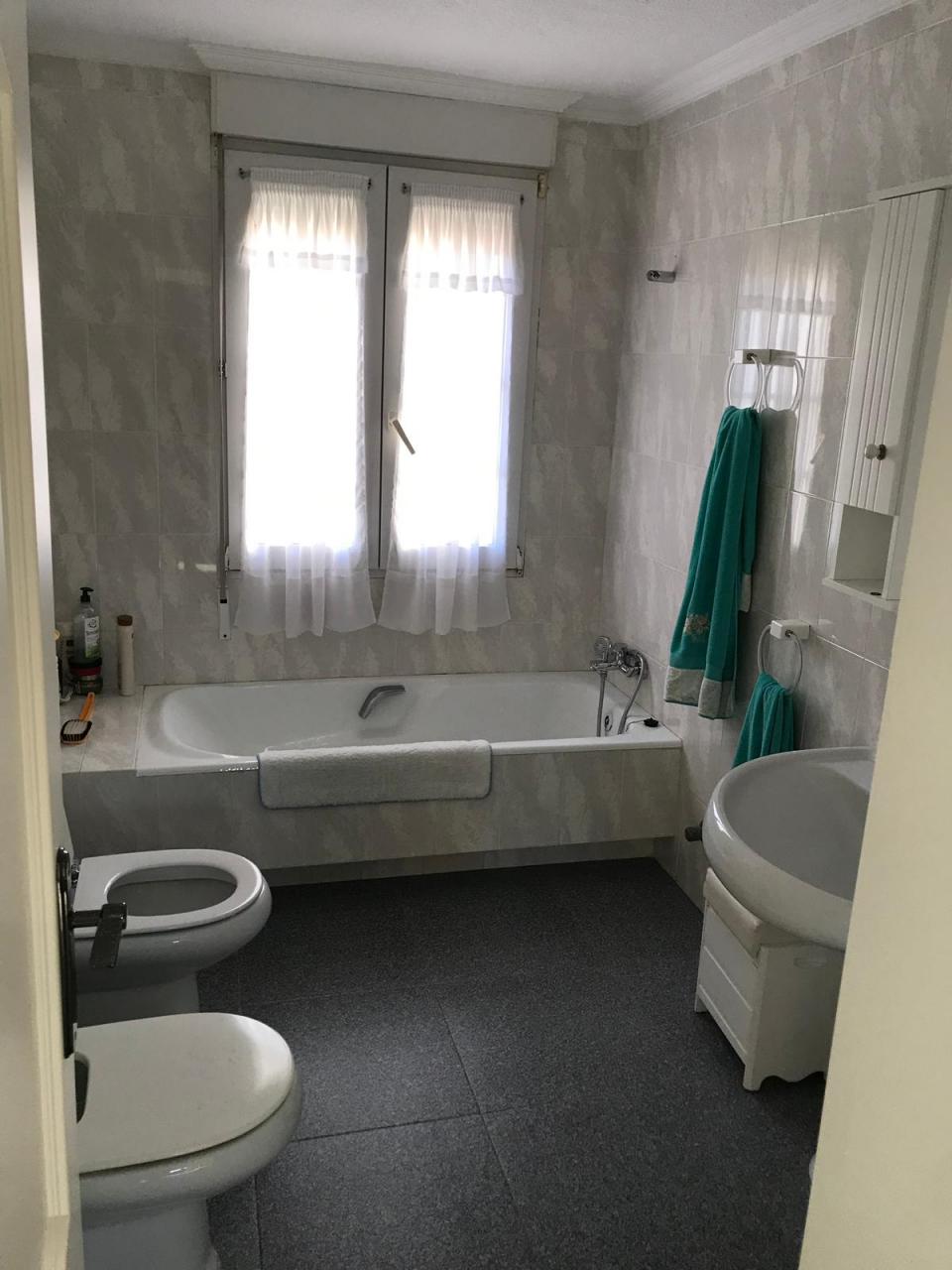 Bathroom in villa for sale in Orihuela Costa