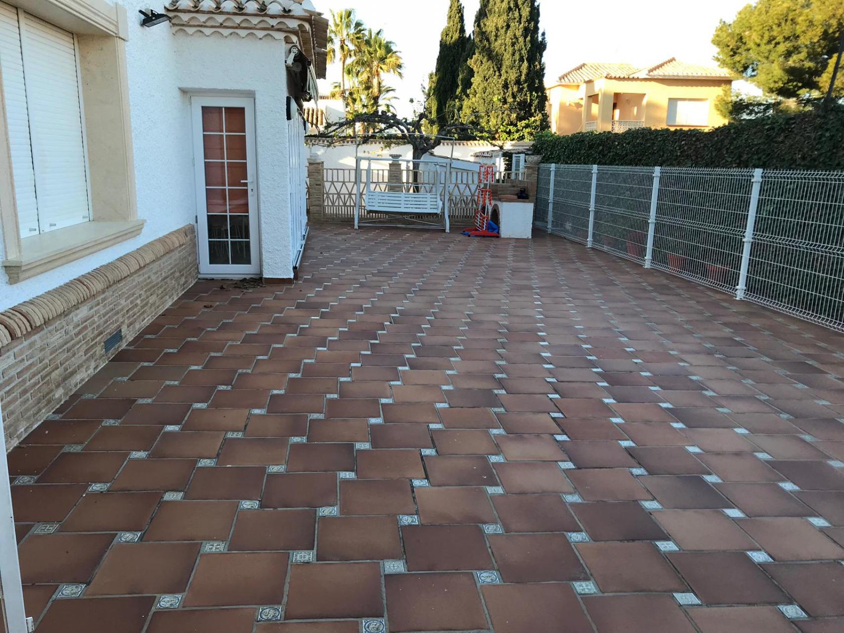 Terrace in villa for sale in Orihuela Costa