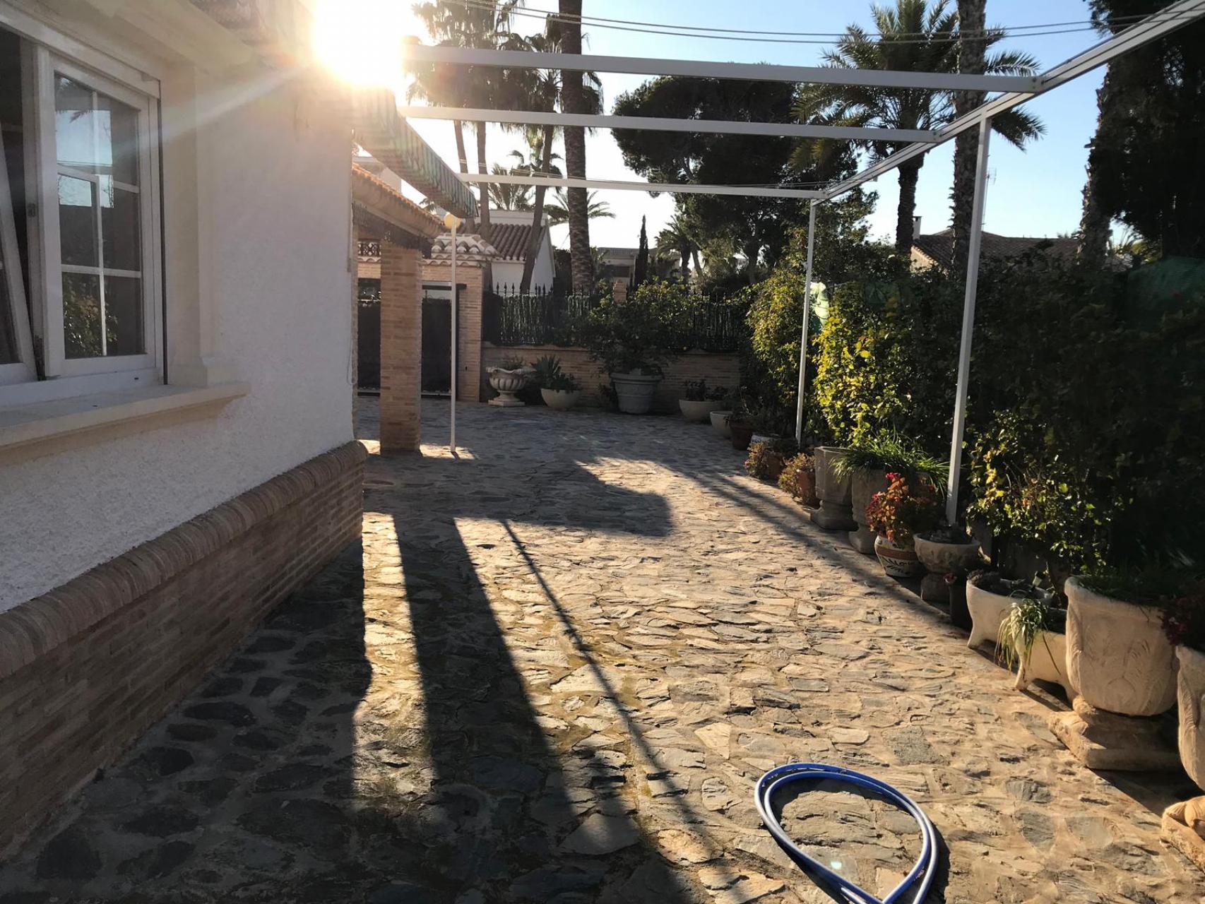 Dining area in villa for sale in Orihuela Costa
