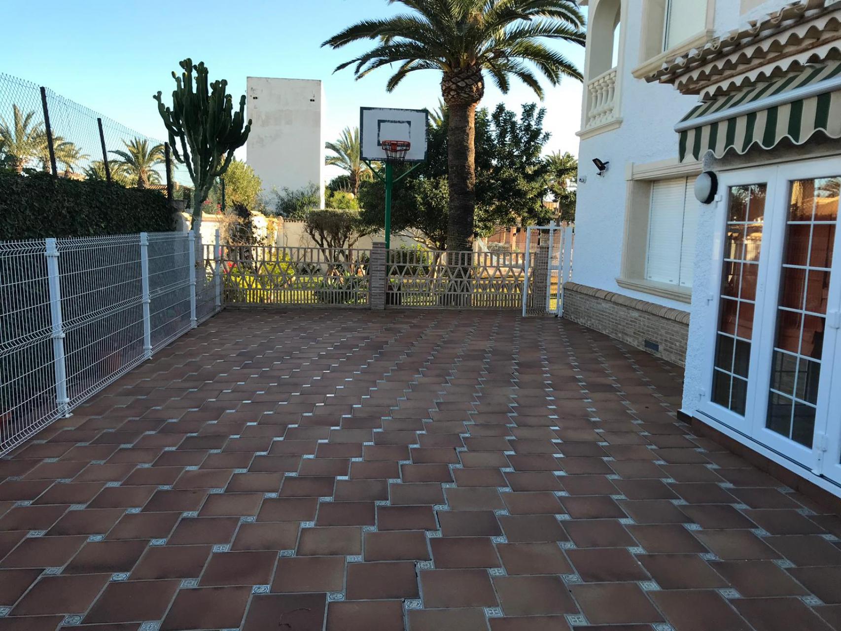 Bedroom in villa for sale in Orihuela Costa