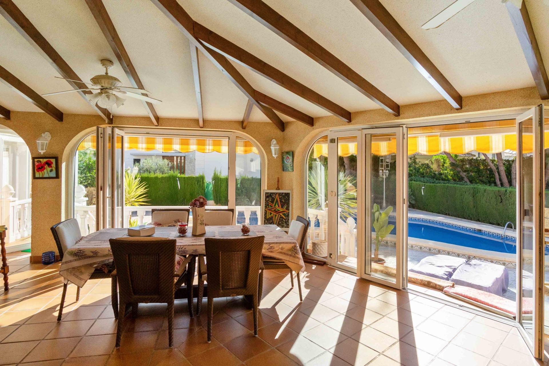 Kitchen in villa for sale in Cabo Roig