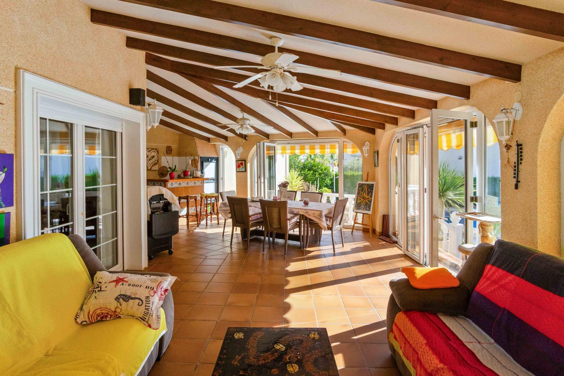 Master bedroom in villa for sale in Cabo Roig