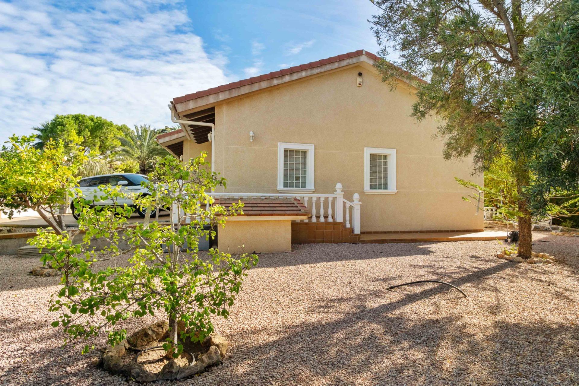 Exterior view in villa for sale in Cabo Roig