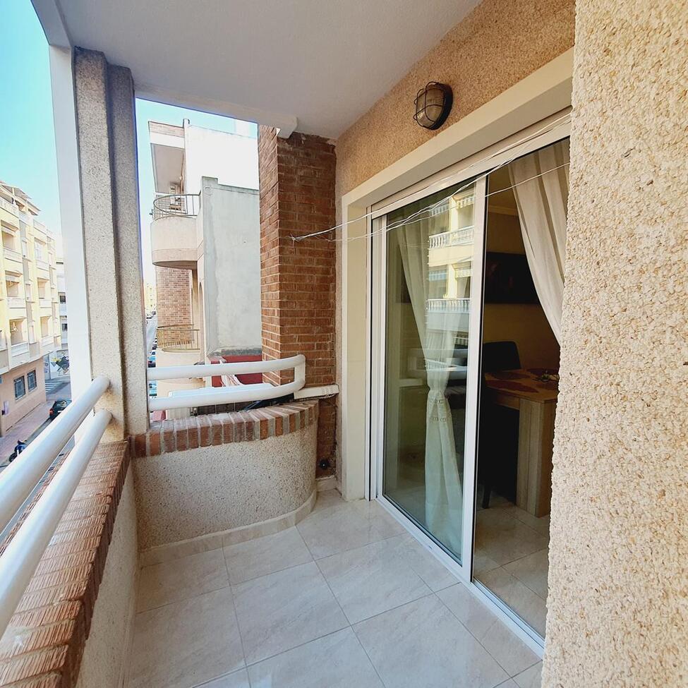 Terrace in apartment for sale in Torrevieja