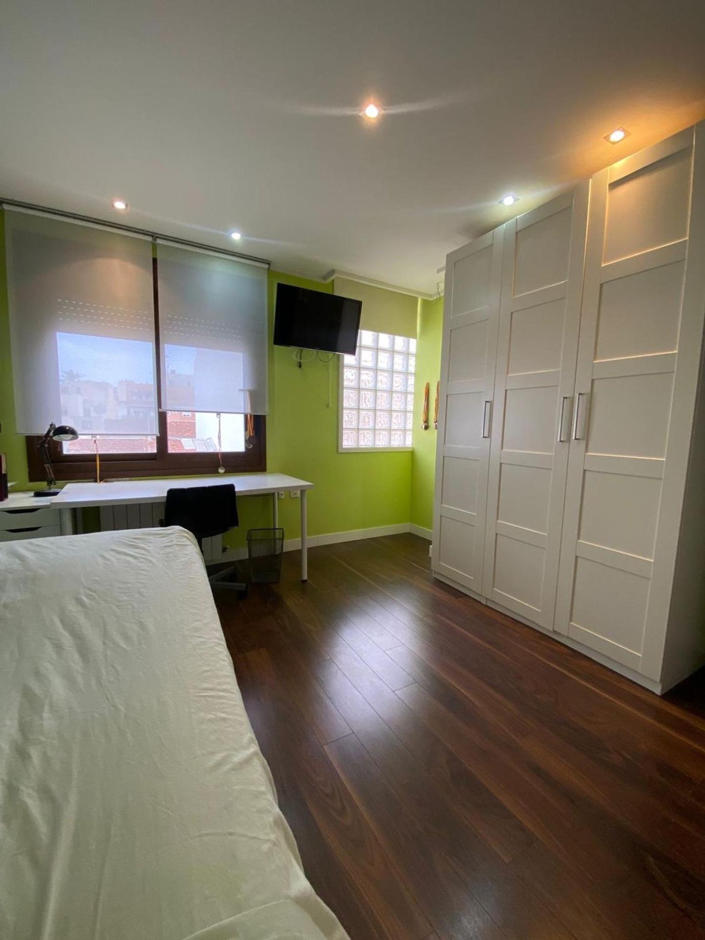 Bathroom in villa for sale in Torrevieja
