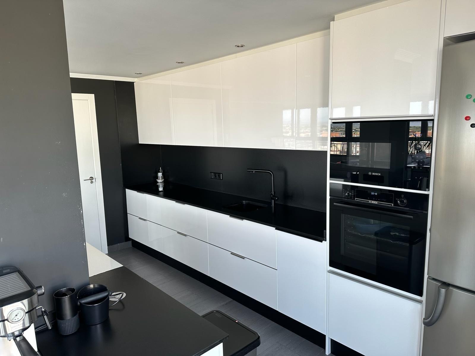 Bedrooms: 2, Bathrooms: 1, Penthouse in Torrevieja, Alicante, Spain