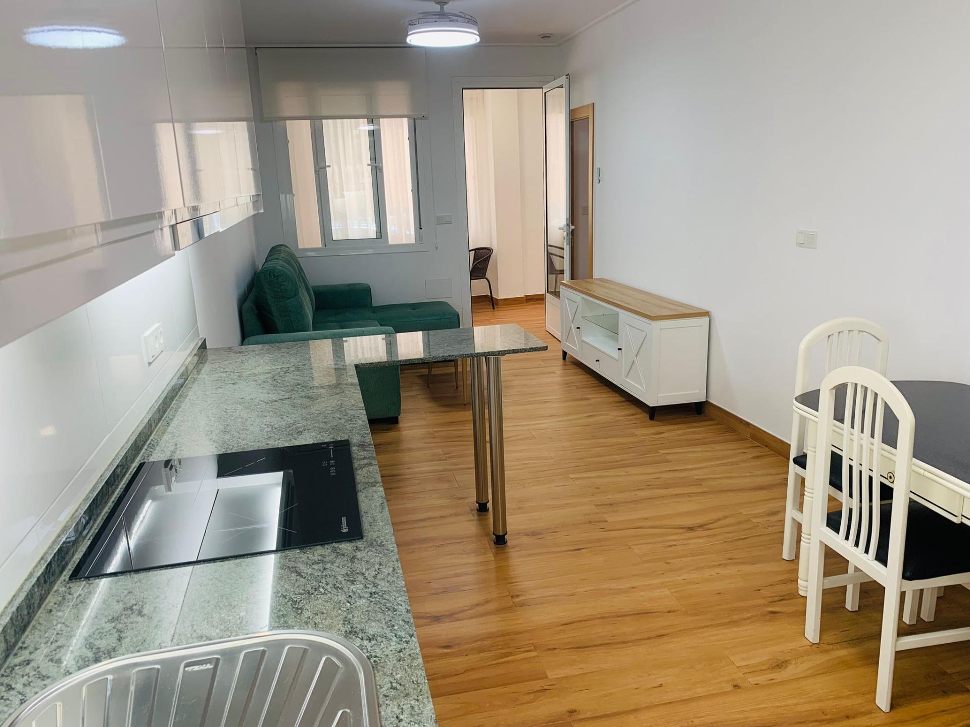 Master bedroom in apartment for sale in Torrevieja