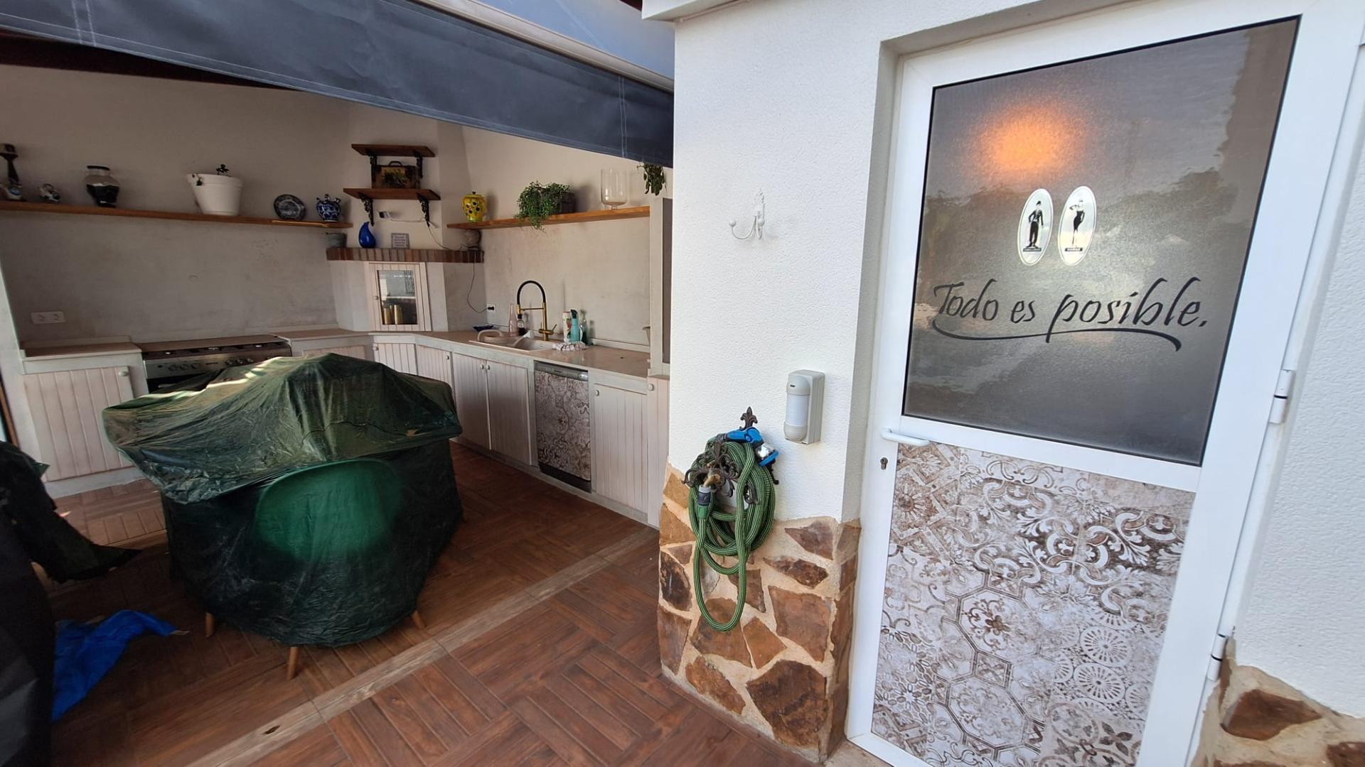 Terrace in villa for sale in Torrevieja