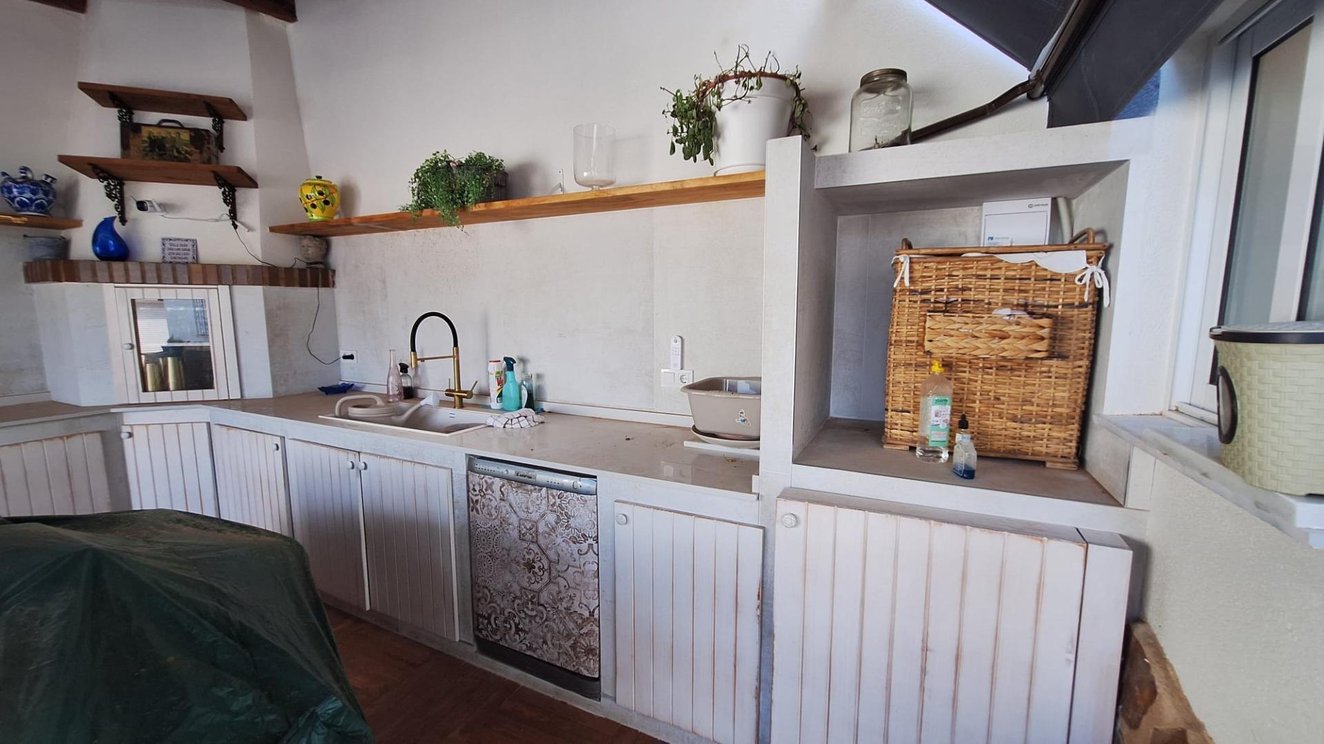 Garden in villa for sale in Torrevieja