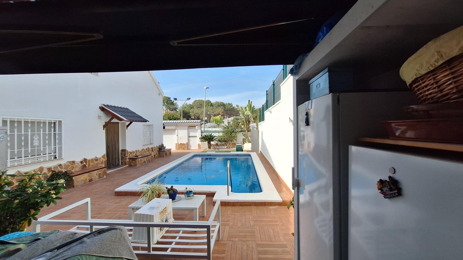 Dining area in villa for sale in Torrevieja