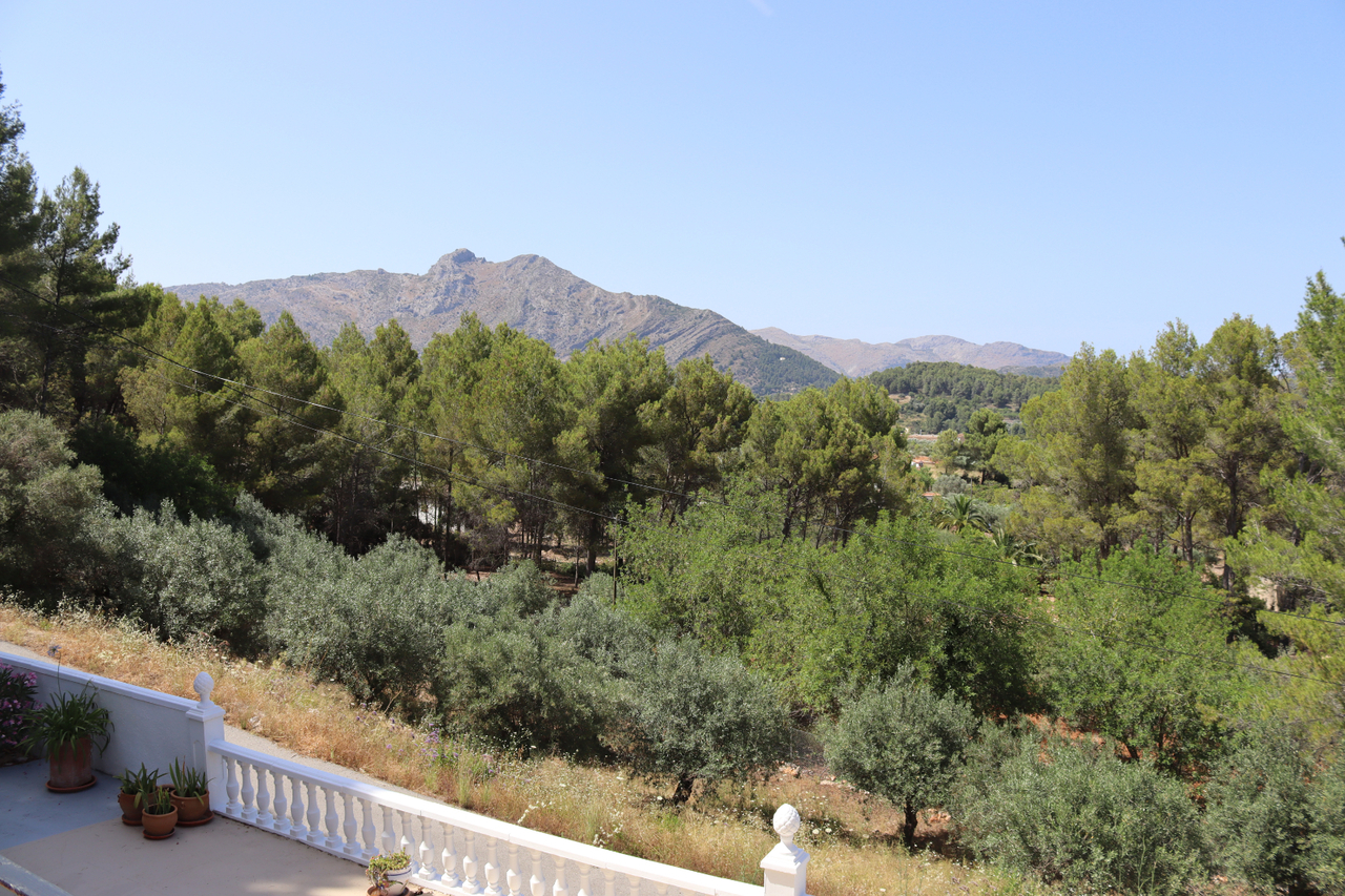 Kitchen in villa for sale in Parcent