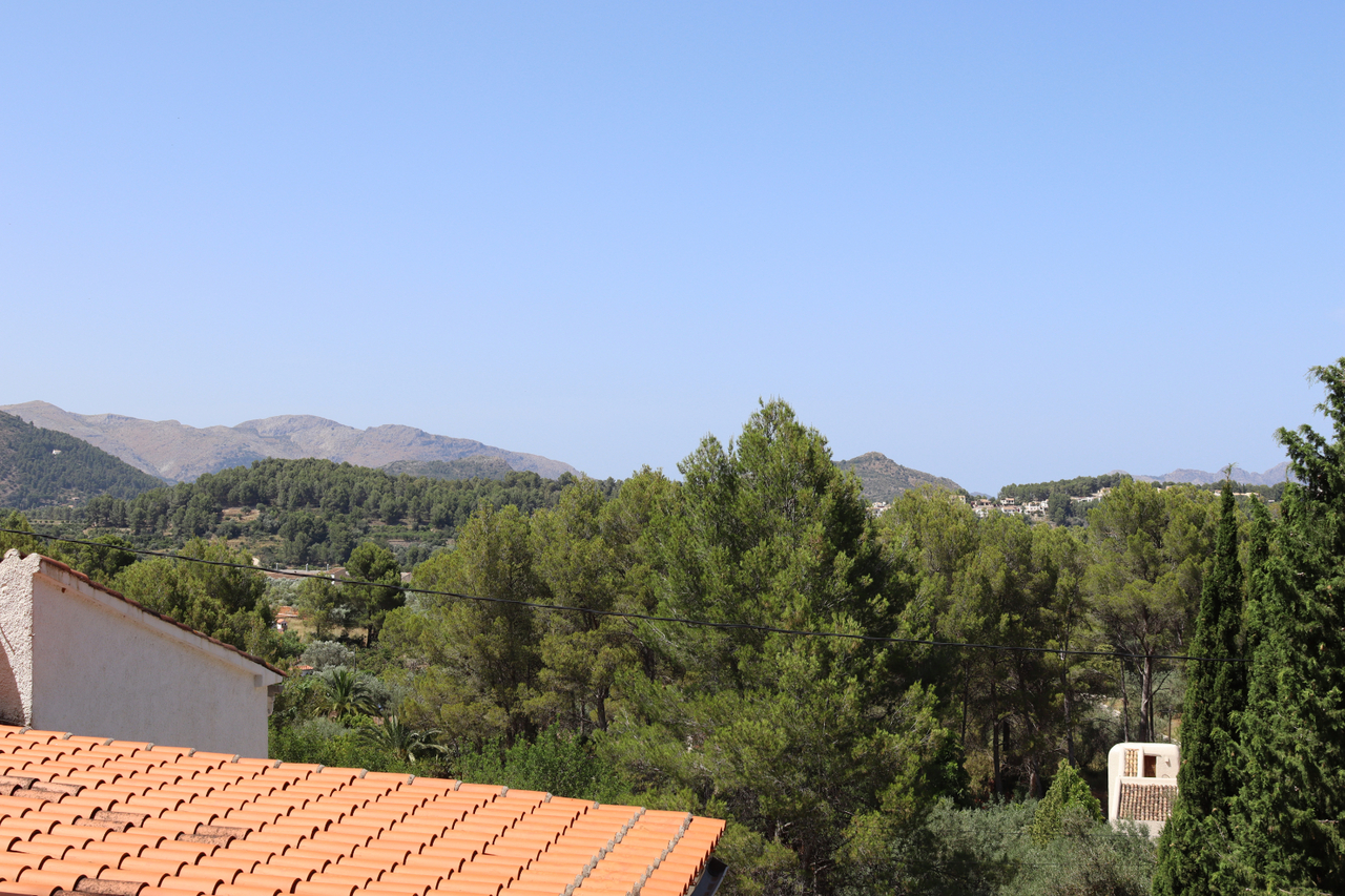 Bathroom in villa for sale in Parcent