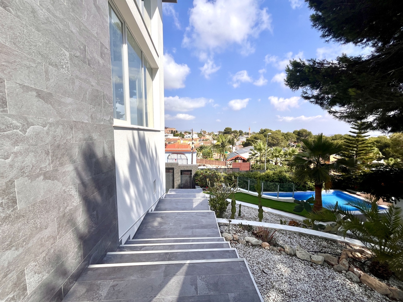 Exterior view in villa for sale in Los Balcones
