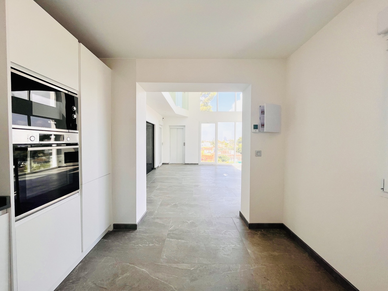 Garden in villa for sale in Los Balcones