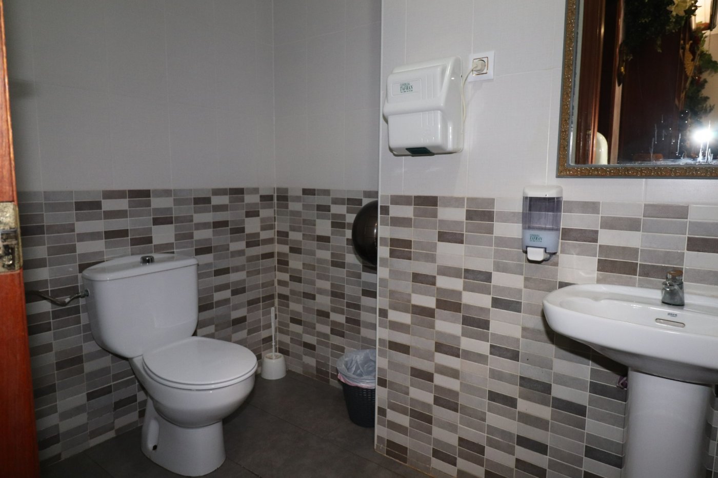 Dining area in commercial for sale in Torrevieja