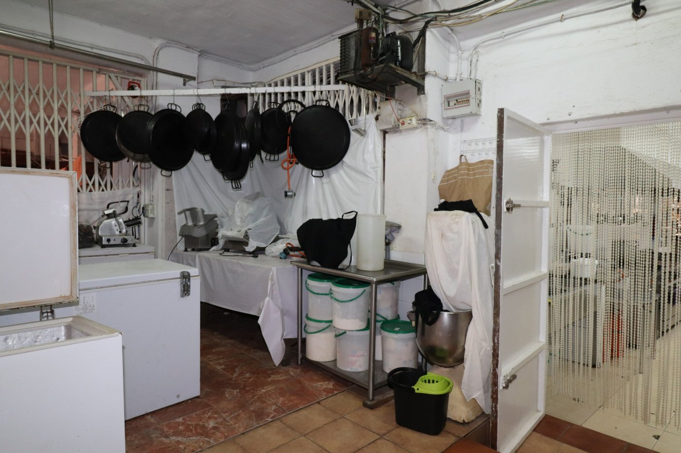 Kitchen in commercial for sale in Torrevieja