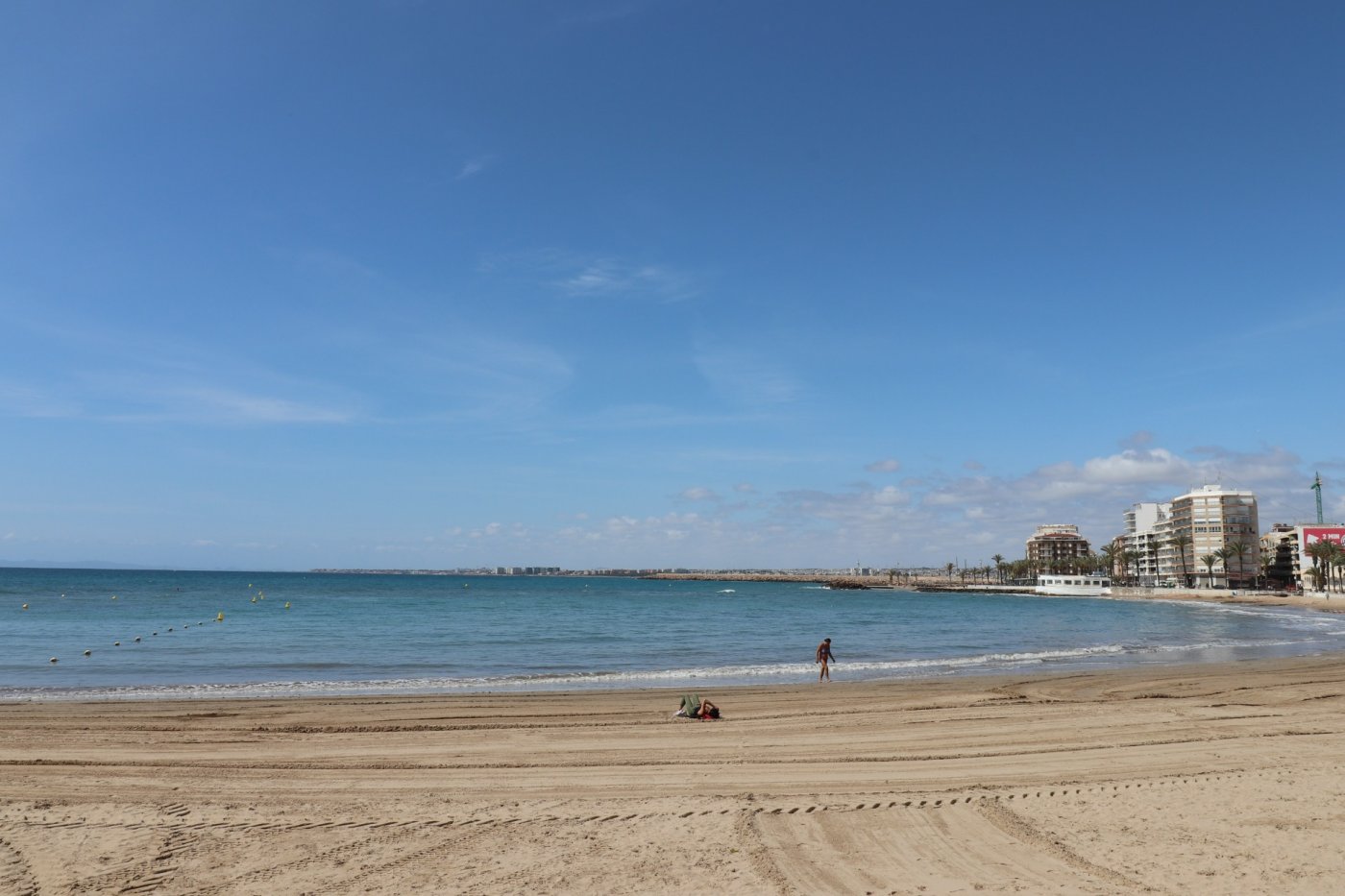 Bedroom in commercial for sale in Torrevieja