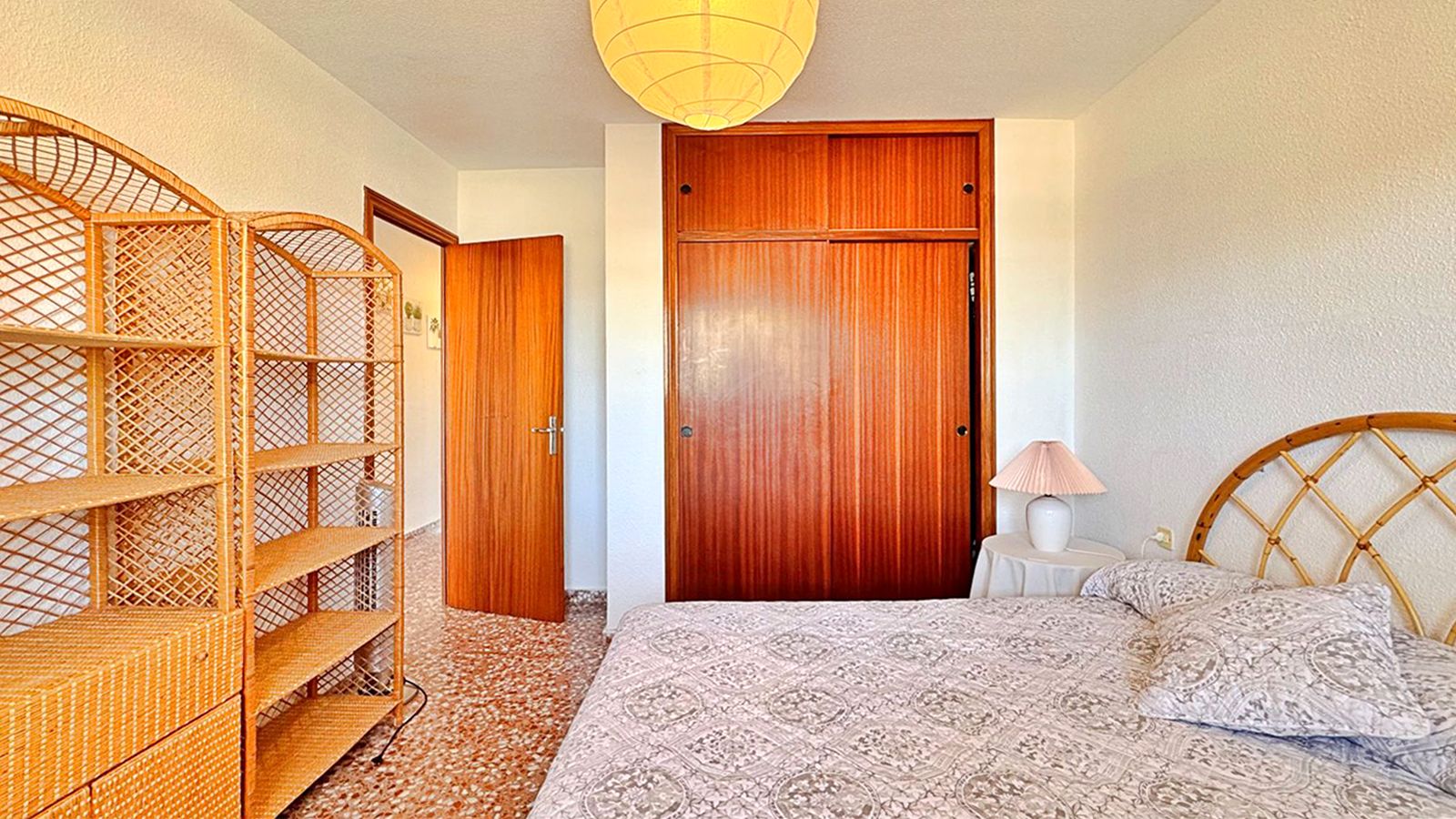 Master bedroom in apartment for sale in Torrevieja
