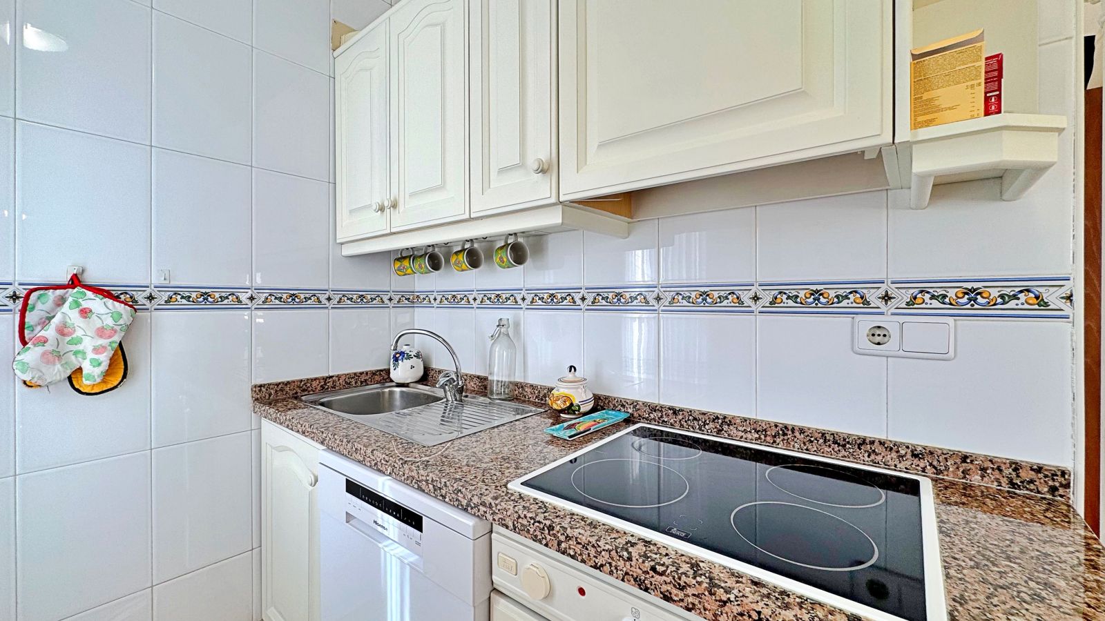 Kitchen in apartment for sale in Orihuela Costa