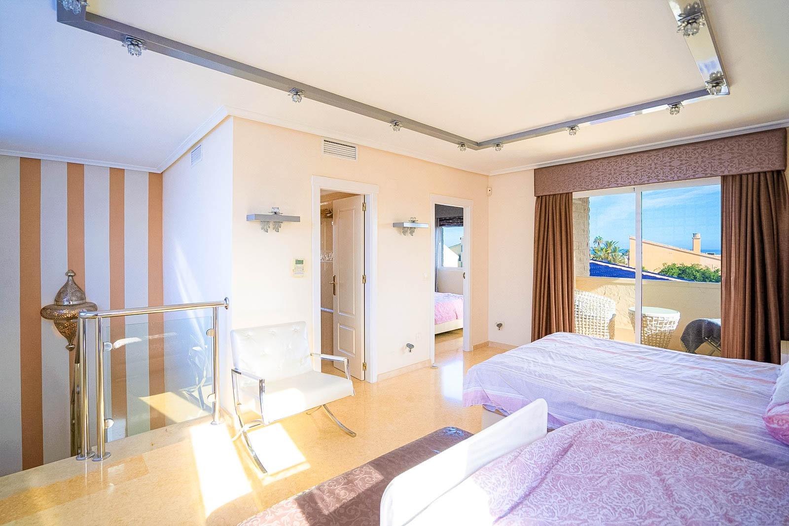 Exterior view in villa for sale in Torrevieja