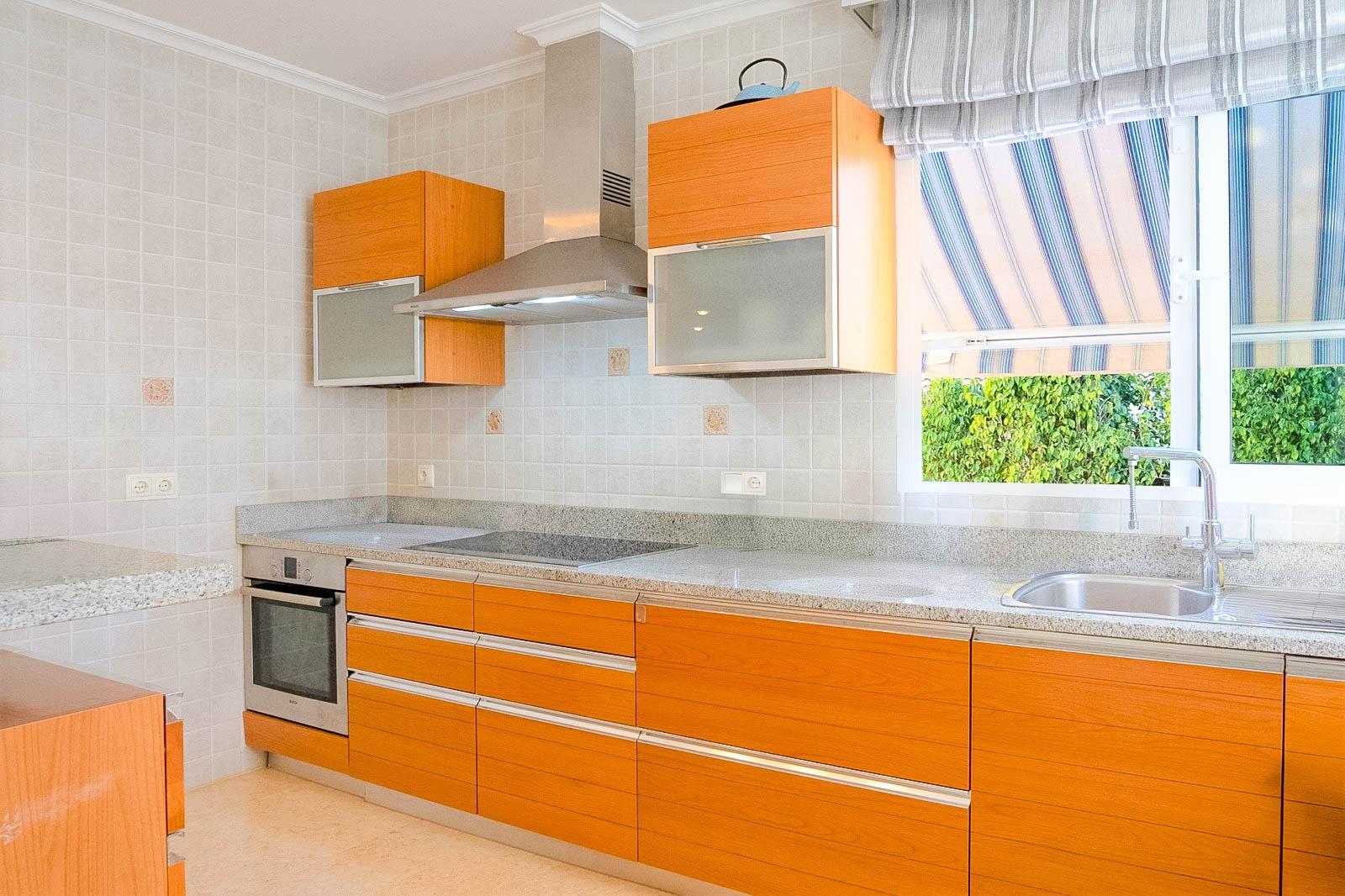 Bedroom in villa for sale in Torrevieja