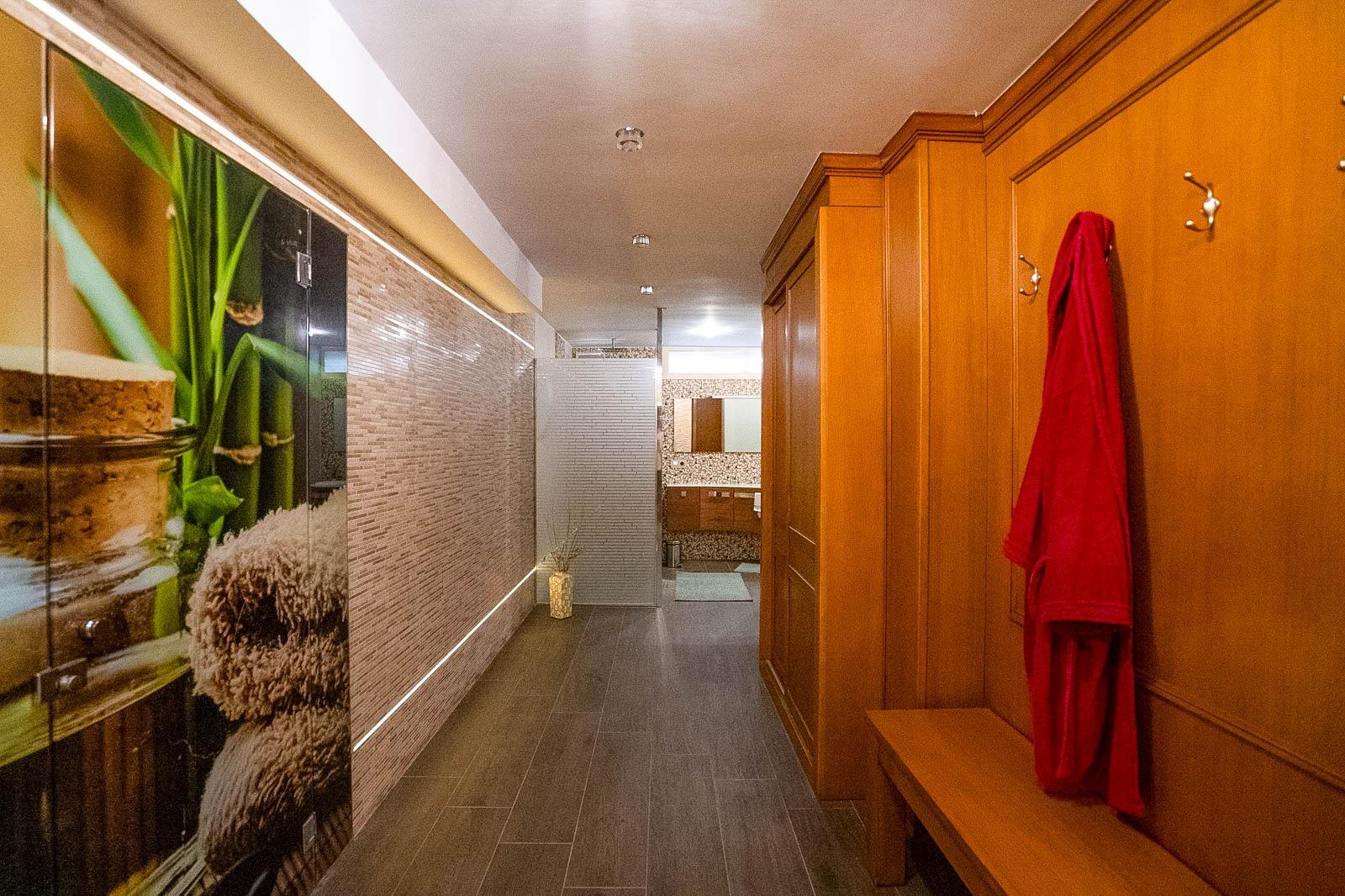 Master bedroom in villa for sale in Torrevieja