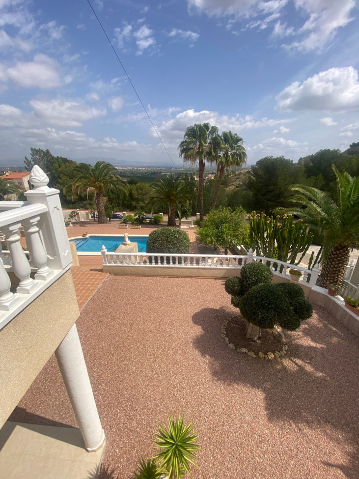 Living room in villa for sale in Algorfa