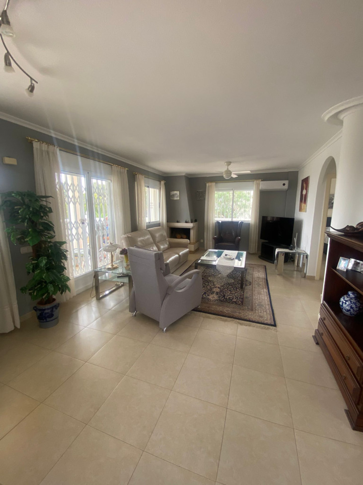 Garden in villa for sale in Algorfa