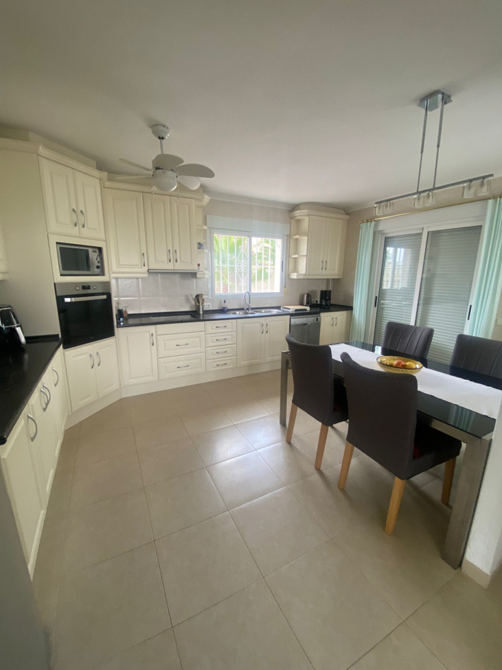 Exterior view in villa for sale in Algorfa