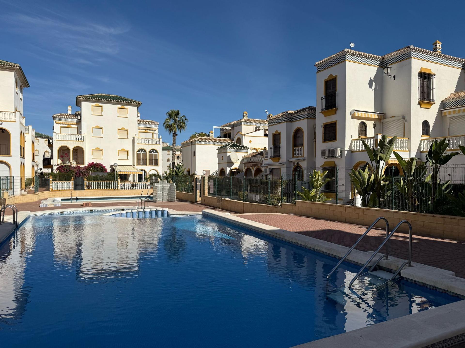 Dining area in bungalow for sale in Torrevieja