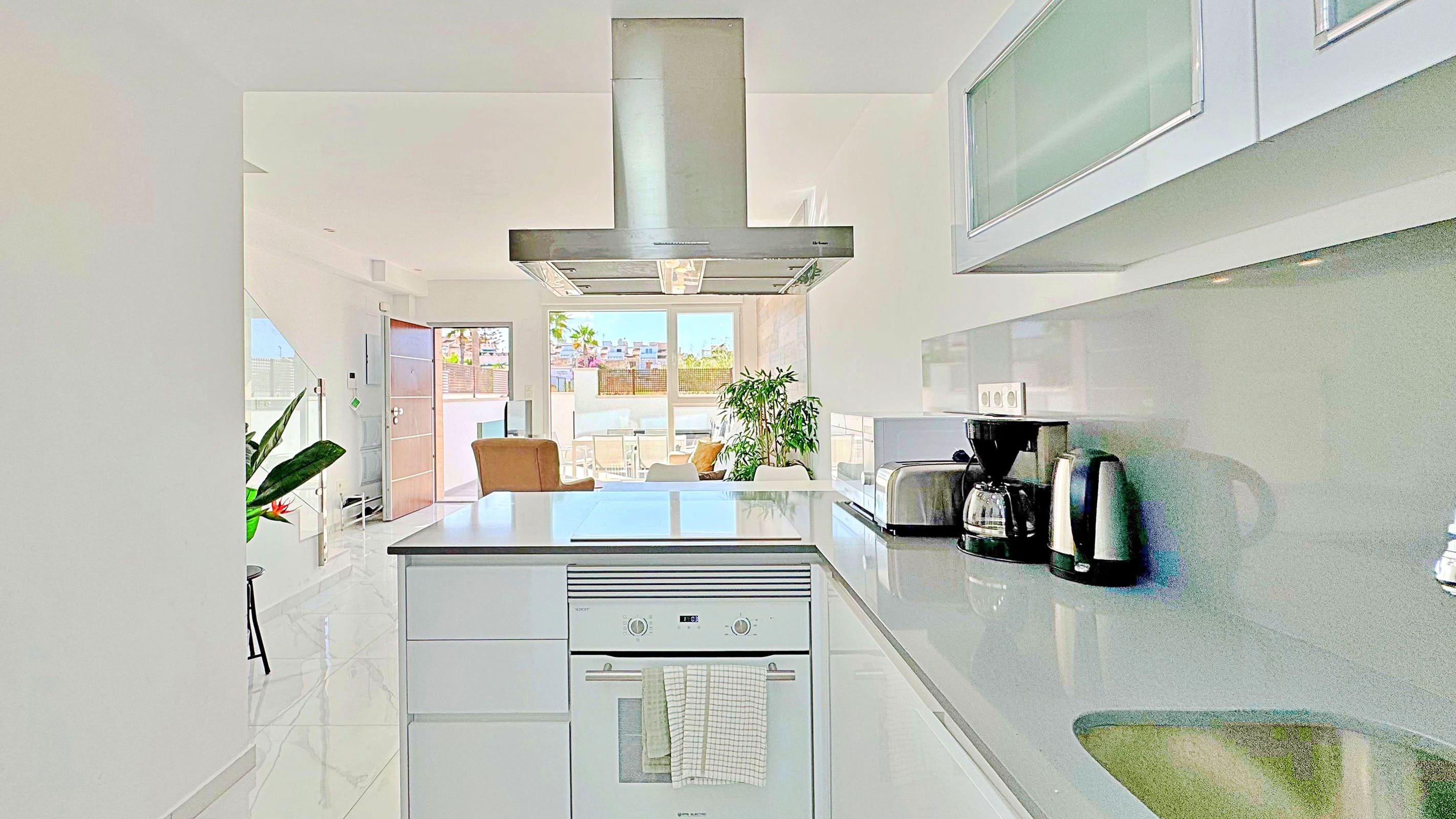 Exterior view in terraced for sale in Torrevieja