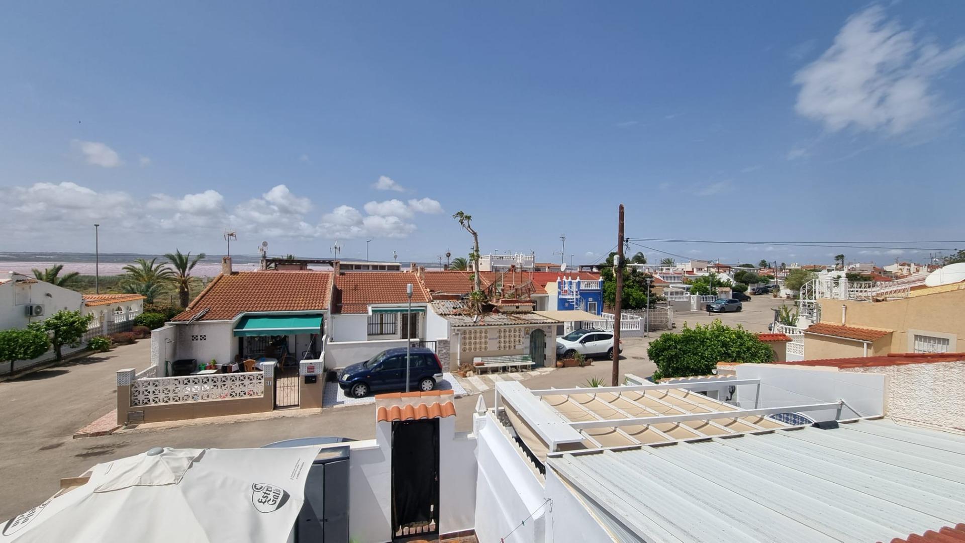 Garden in bungalow for sale in Torrevieja