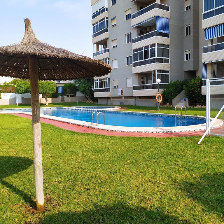 Bedrooms: 3, Bathrooms: 2, Apartment in Torrevieja, Alicante, Spain
