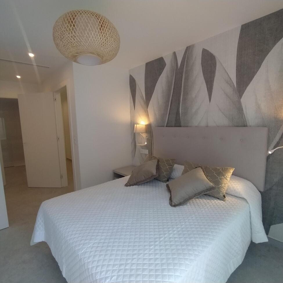 Bedroom in apartment for sale in Torrevieja