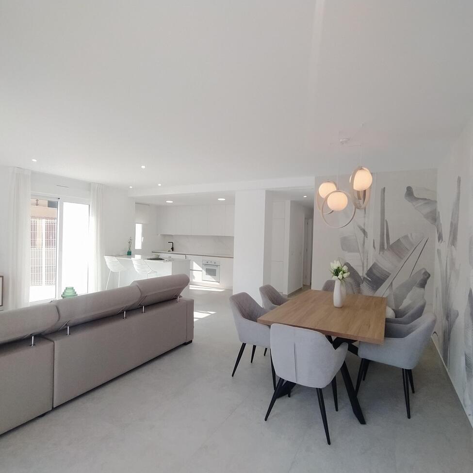 Bedrooms: 3, Bathrooms: 2, Apartment in Torrevieja, Alicante, Spain