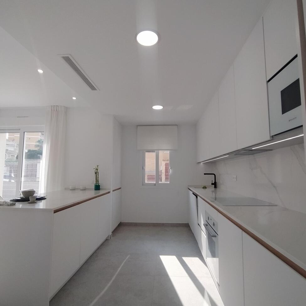 Bedroom in apartment for sale in Torrevieja