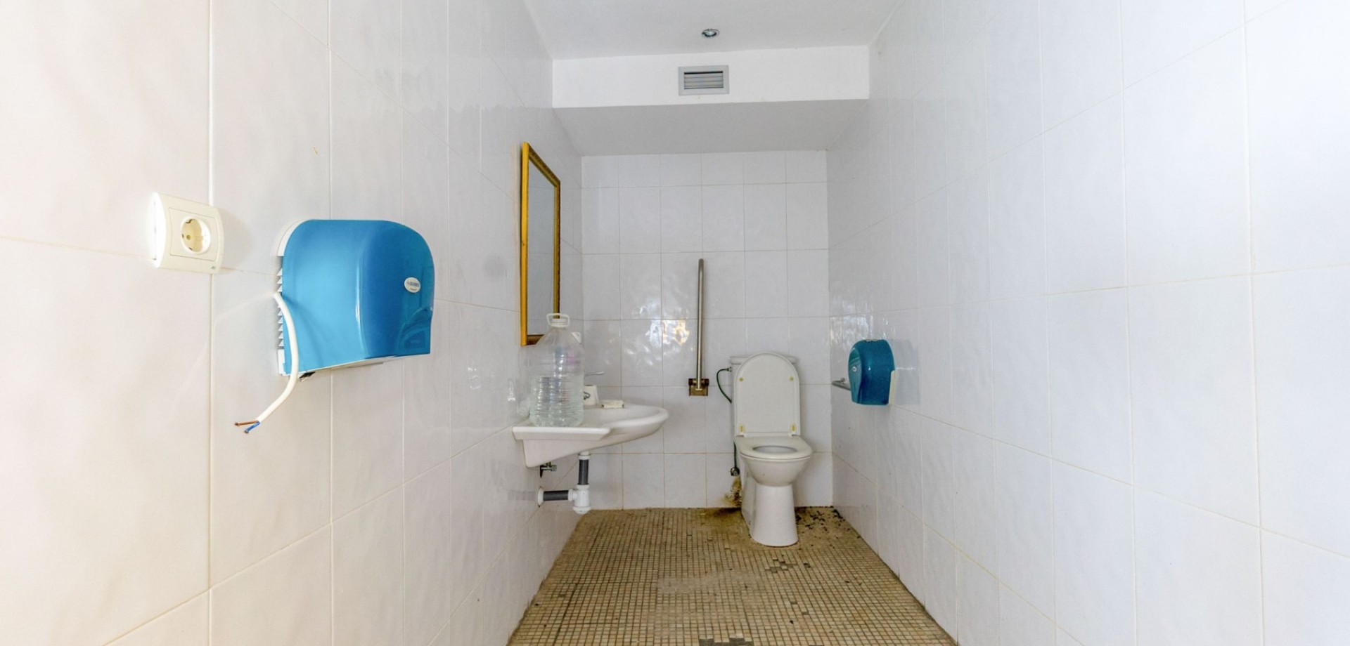 Terrace in commercial for sale in Torrevieja
