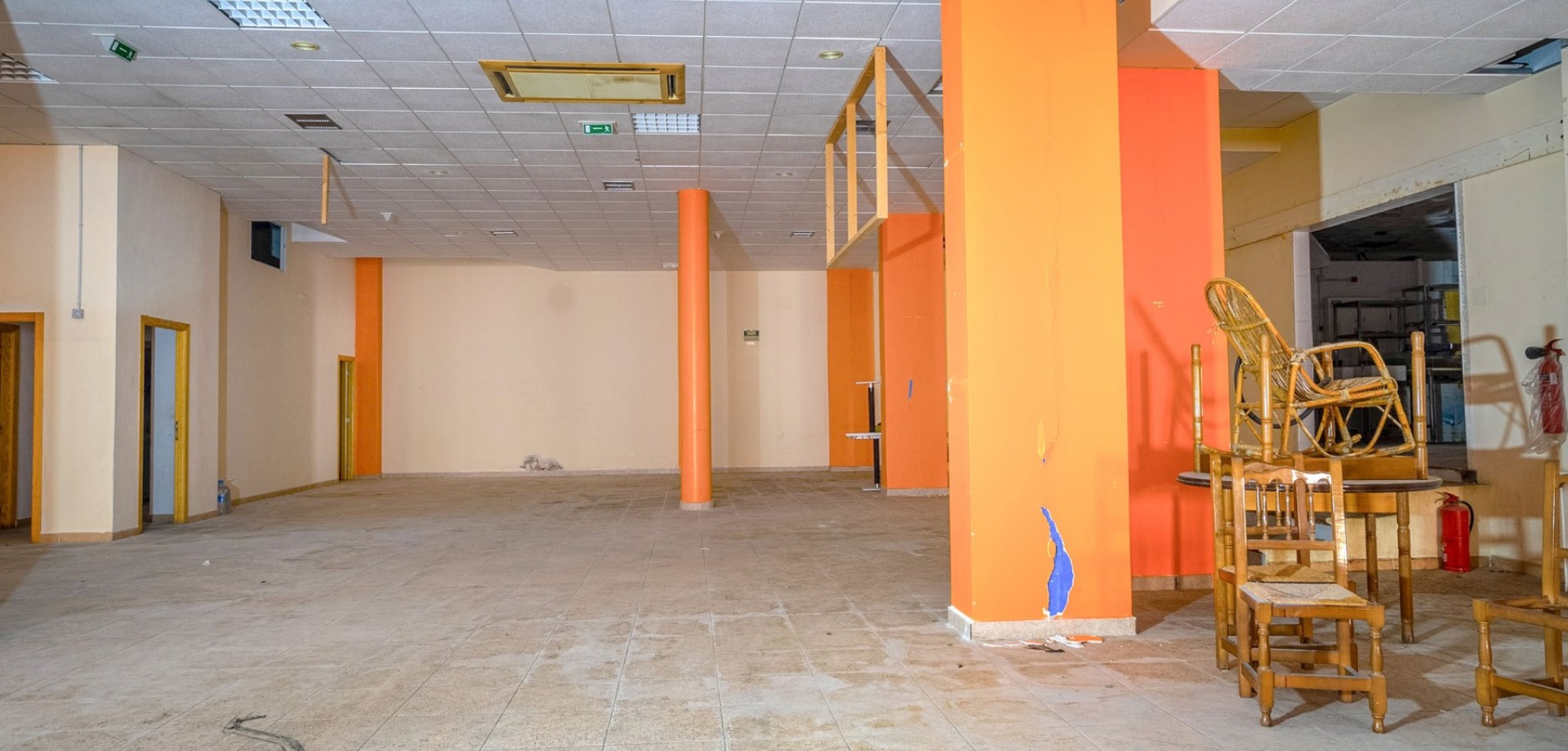 Pool area in commercial for sale in Torrevieja