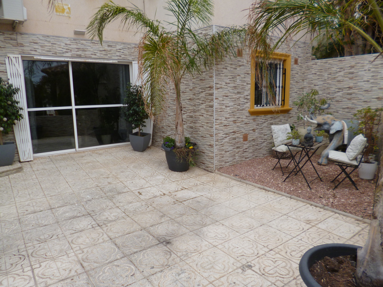 Living room in villa for sale in Playa Flamenca