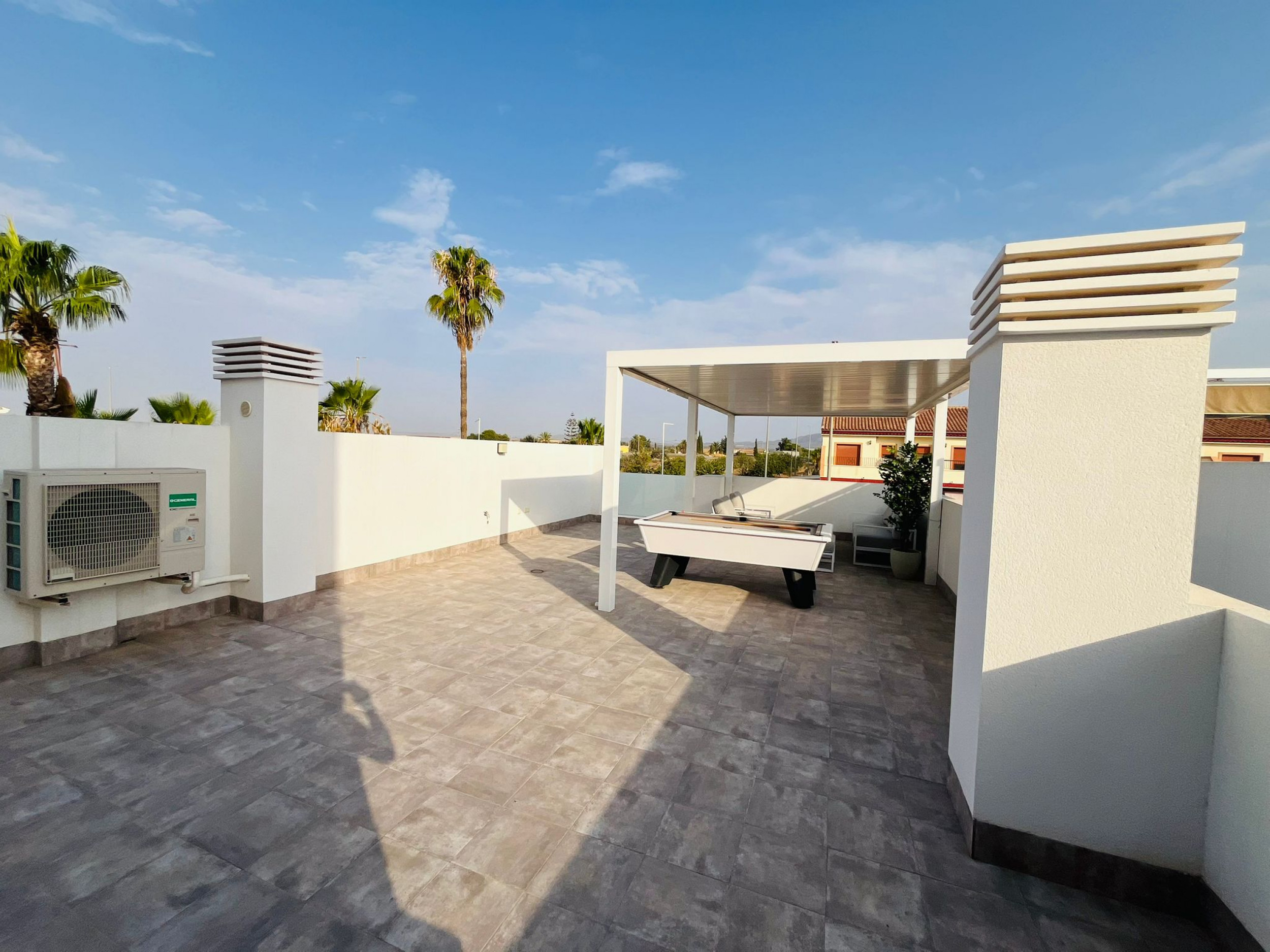 Terrace in villa for sale in Avileses