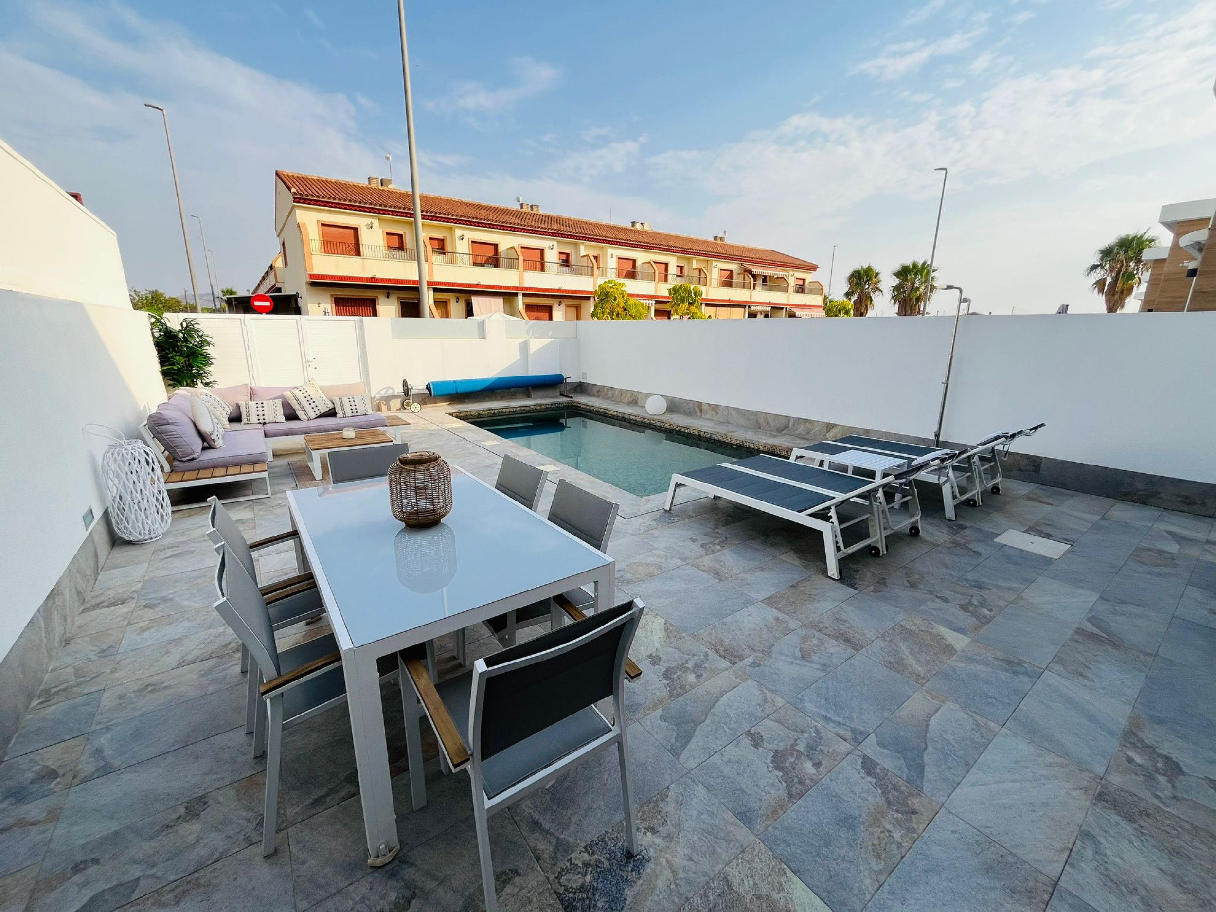 Garden in villa for sale in Avileses