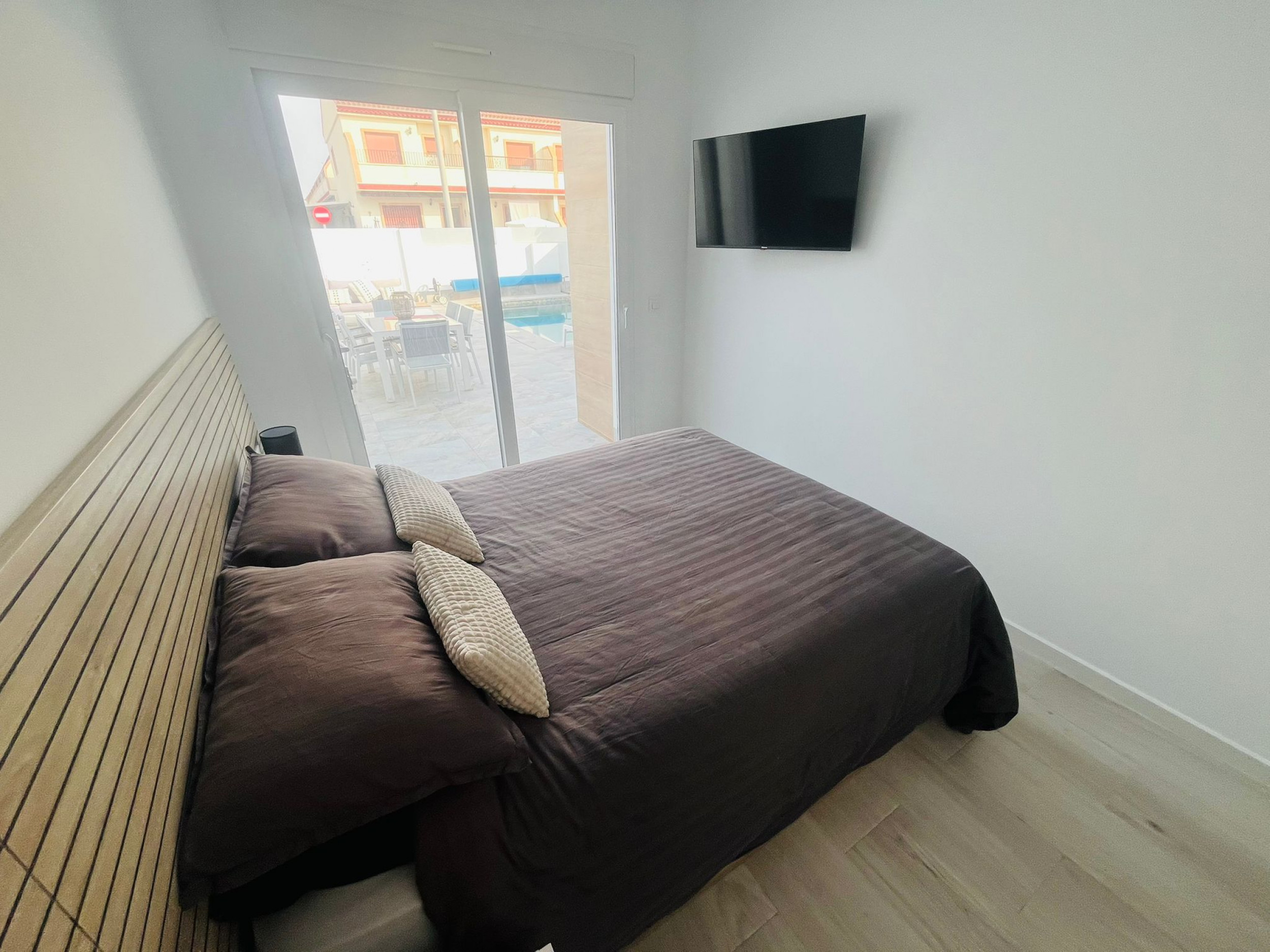 Terrace in villa for sale in Avileses