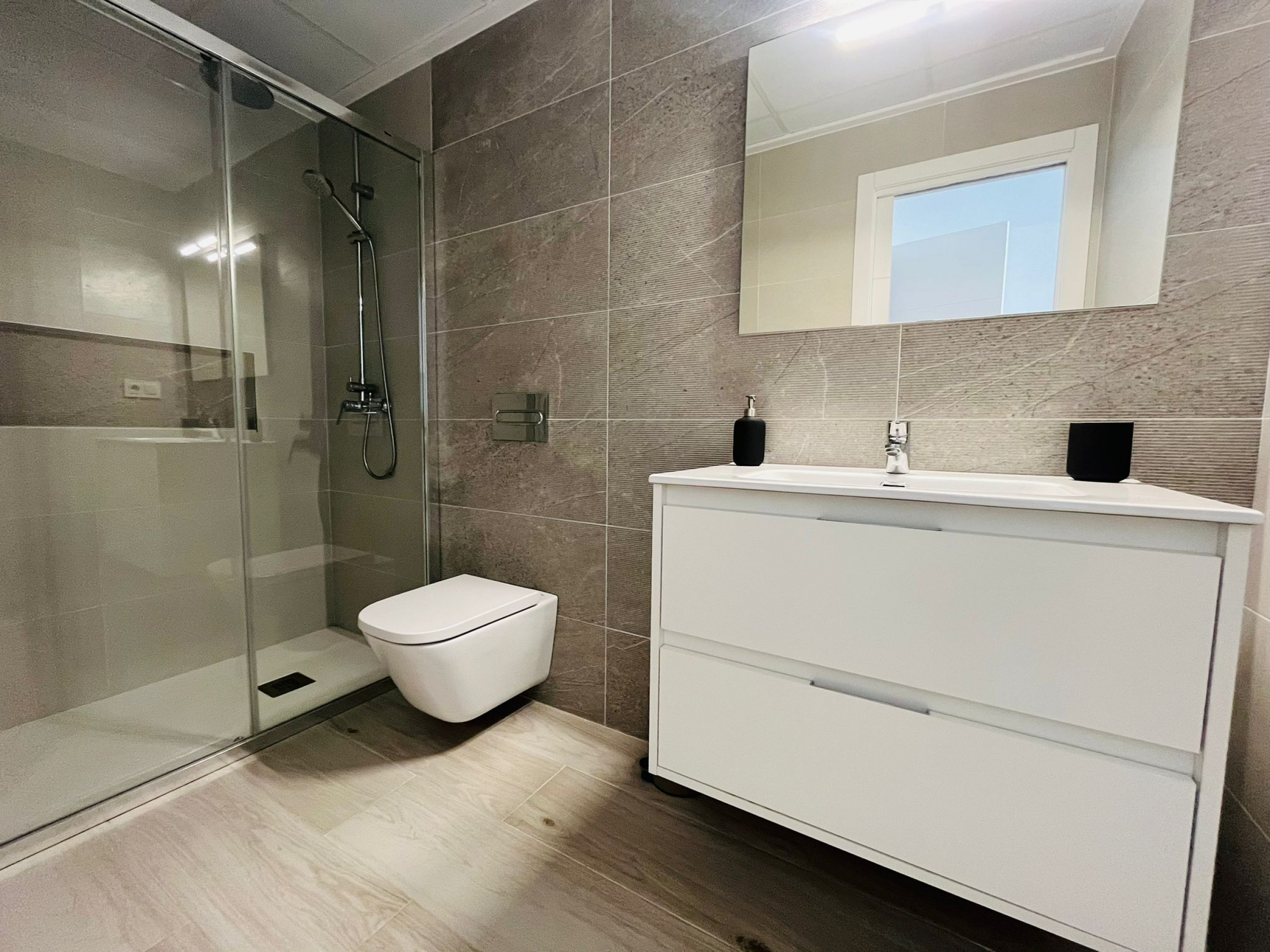Garden in villa for sale in Avileses
