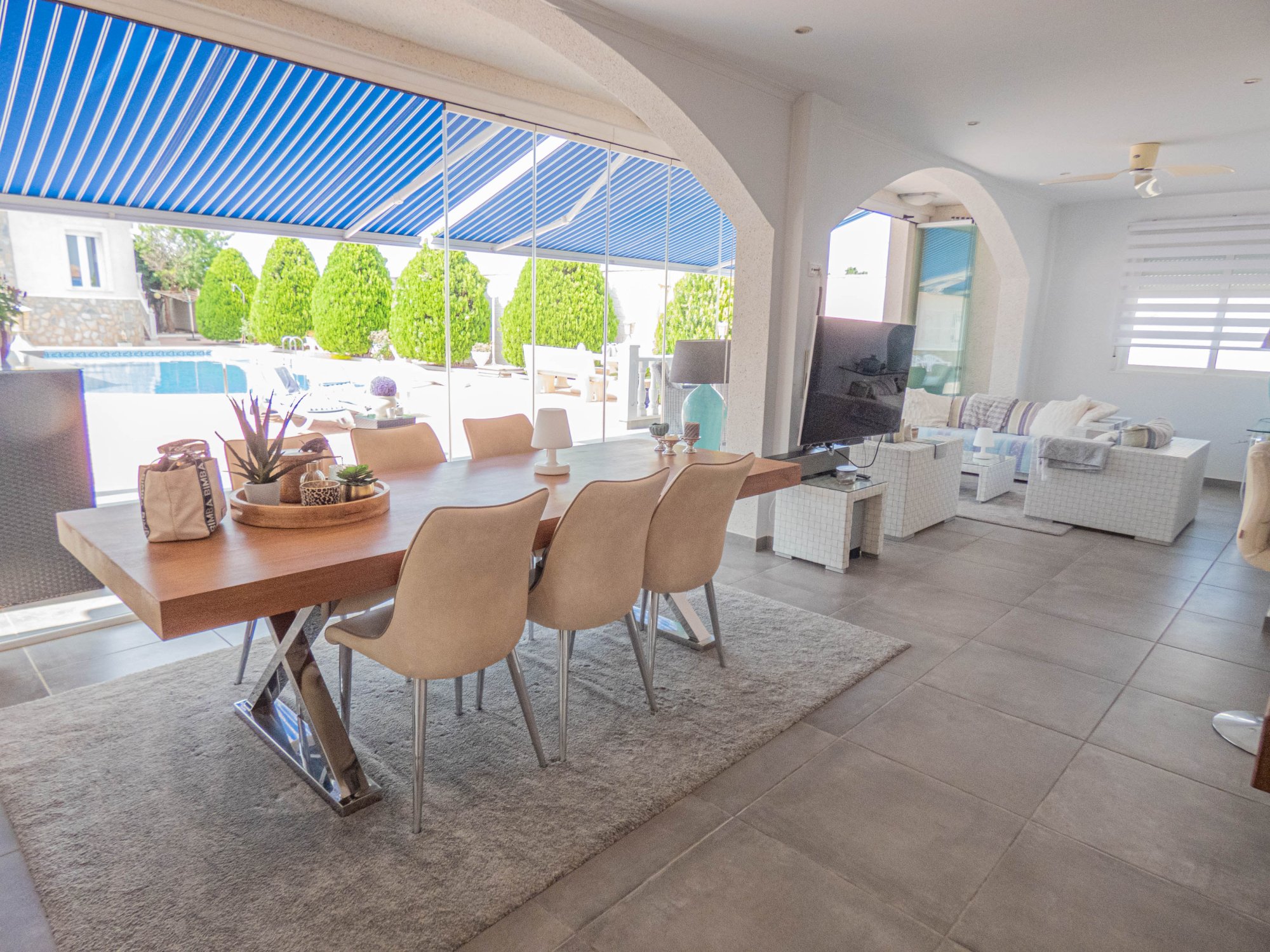 Terrace in villa for sale in Ciudad Quesada