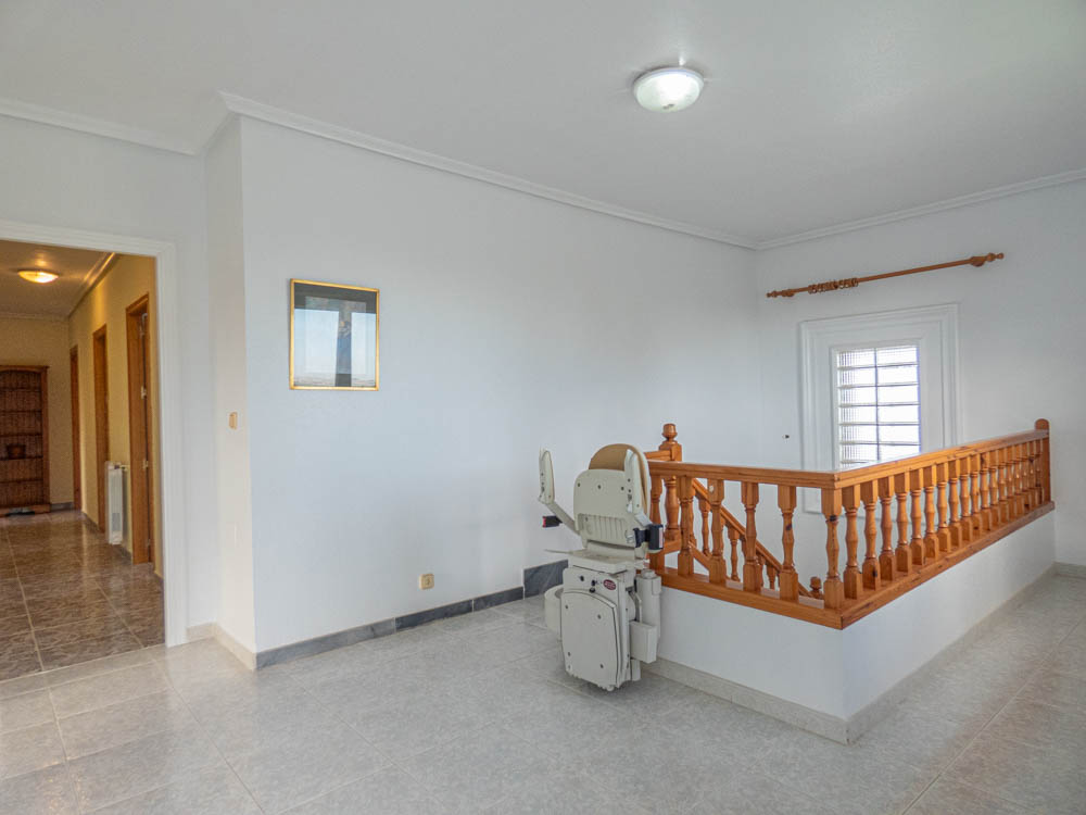 Bathroom in villa for sale in San Miguel de Salinas