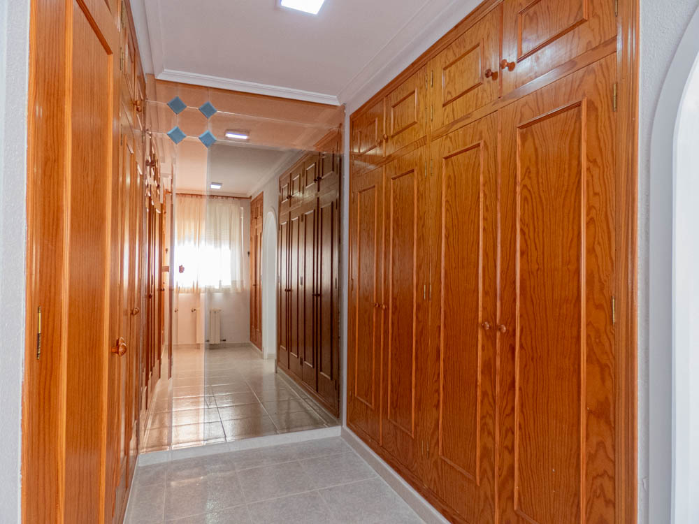 Dining area in villa for sale in San Miguel de Salinas