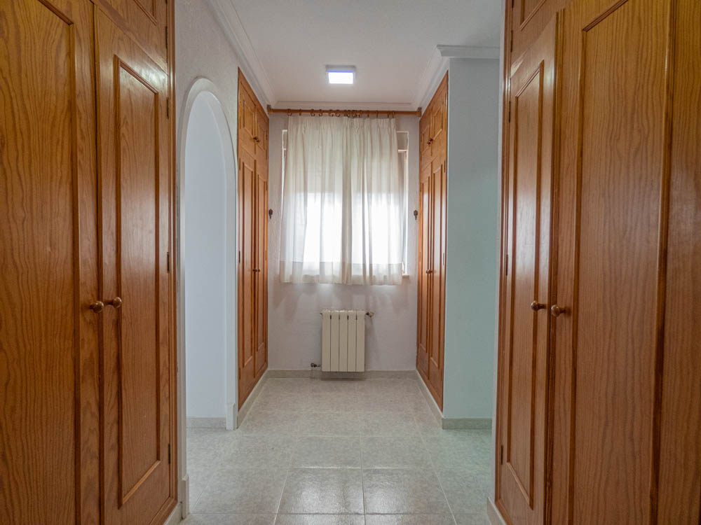 Bedroom in villa for sale in San Miguel de Salinas