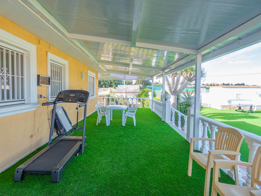 Bedroom in villa for sale in San Miguel de Salinas